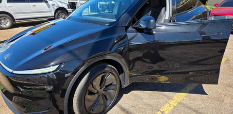 Tesla Model Y 2026