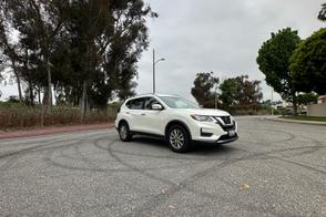 Nissan Rogue car