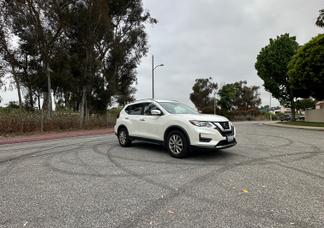 Nissan Rogue car