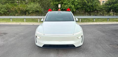 Tesla Model Y 2026