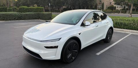 Tesla Model Y 2026