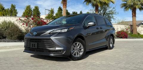 Toyota Sienna 2025