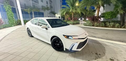 Toyota Camry Hybrid 2025