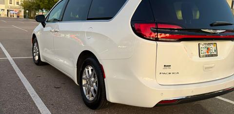 Chrysler Pacifica 2024