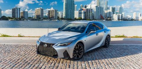 Lexus IS 2024
