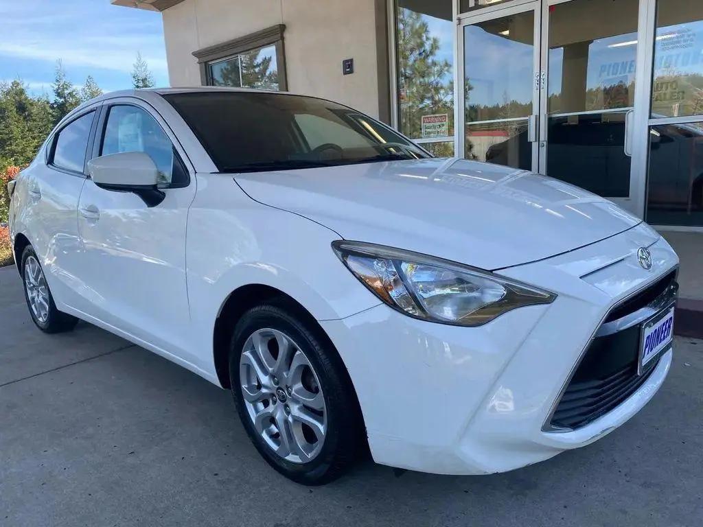 Toyota Yaris iA 2017 in 