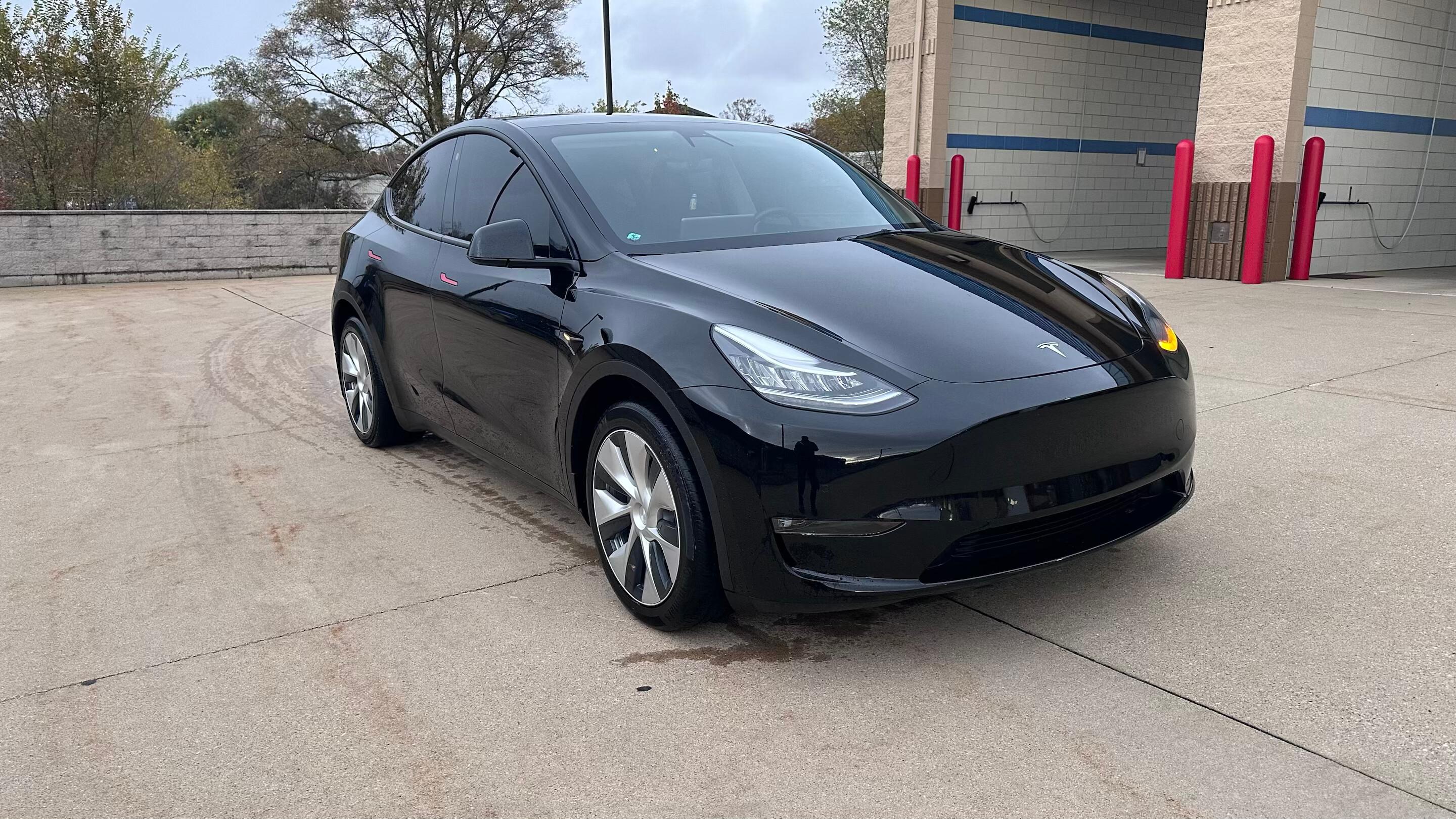 Tesla Model Y 2021 in Grandville, MI