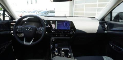 Lexus NX 2025