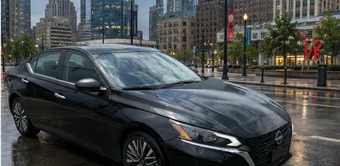 Nissan Altima 2025