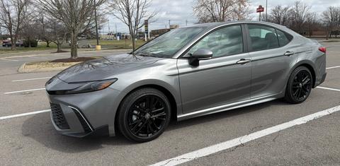 Toyota Camry Hybrid 2026