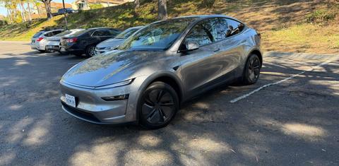 Tesla Model Y 2026