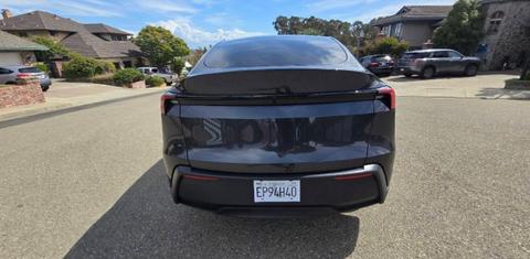 Tesla Model Y 2026