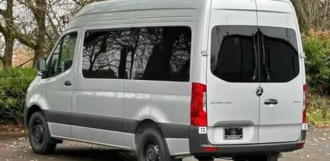 Mercedes-Benz Sprinter 2024