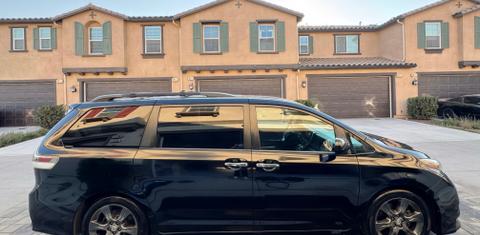 Toyota Sienna 2016