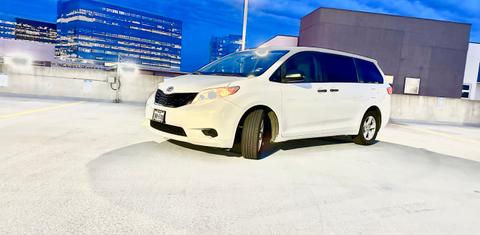 Toyota Sienna 2016