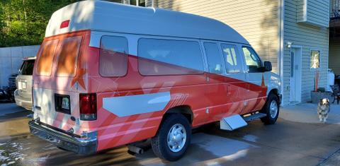Ford Econoline 2011