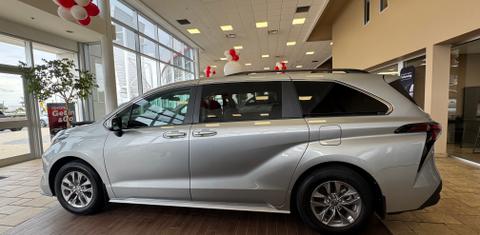 Toyota Sienna 2025