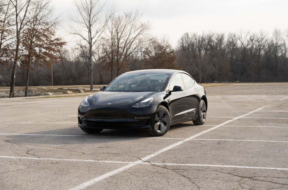 Tesla Model 3 2023 in Columbia, MO