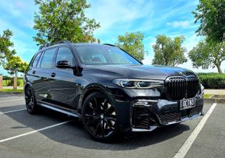 BMW X7 car