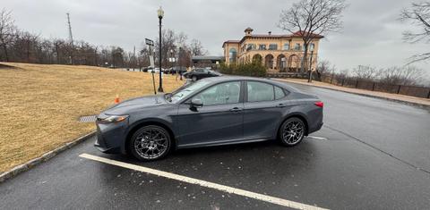 Toyota Camry Hybrid 2025