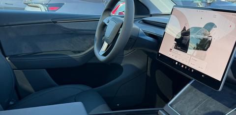 Tesla Model Y 2026