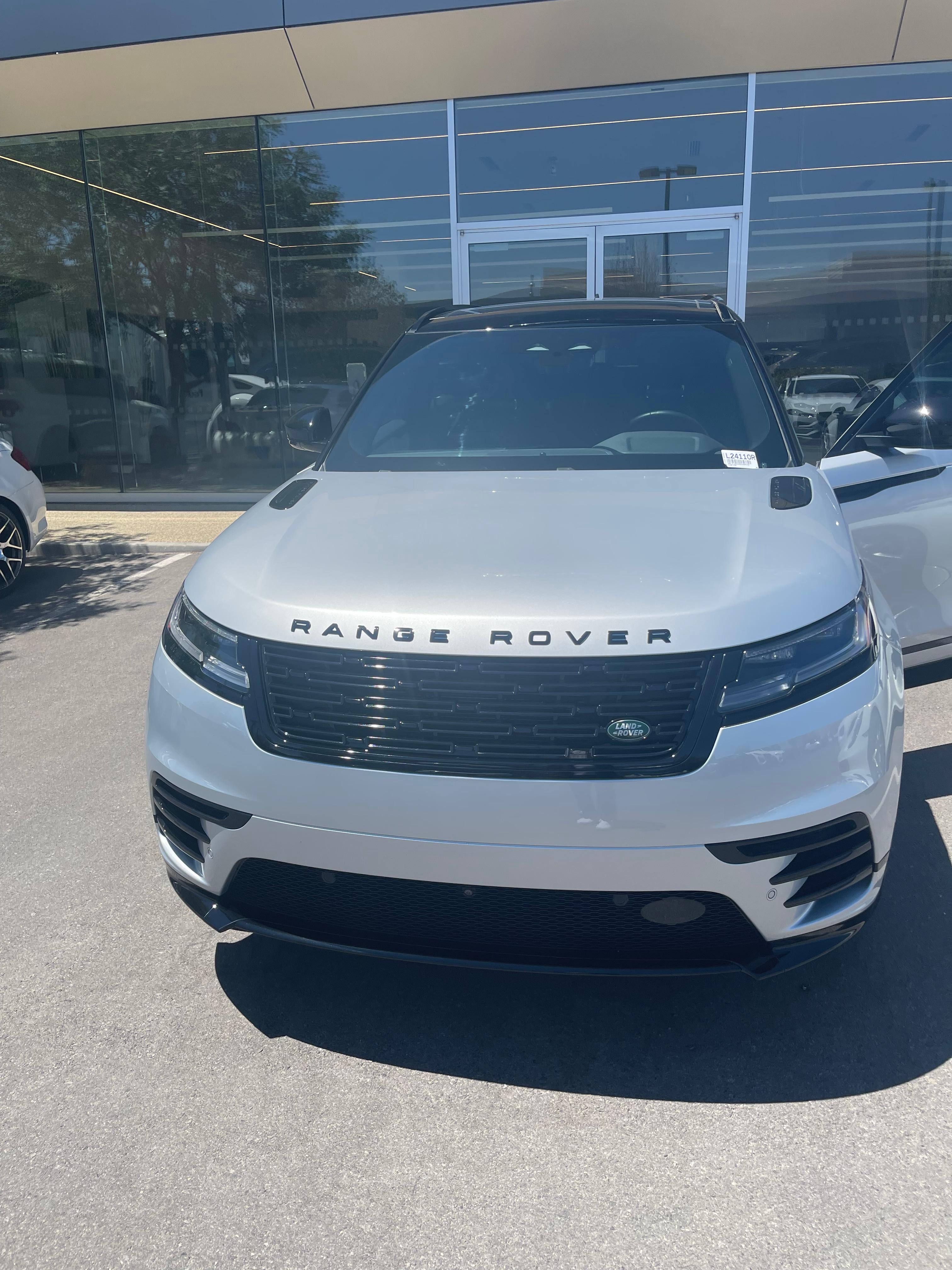 Land Rover Range Rover Velar 2024 in 