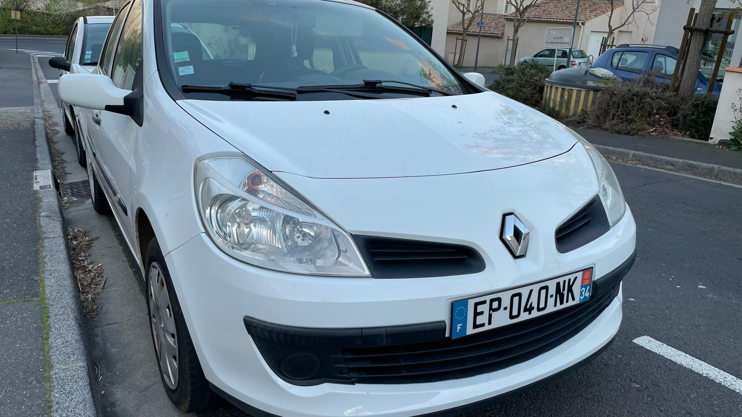 Renault CLIO III 2009 à Béziers