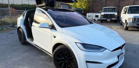 Tesla Model X 2022
