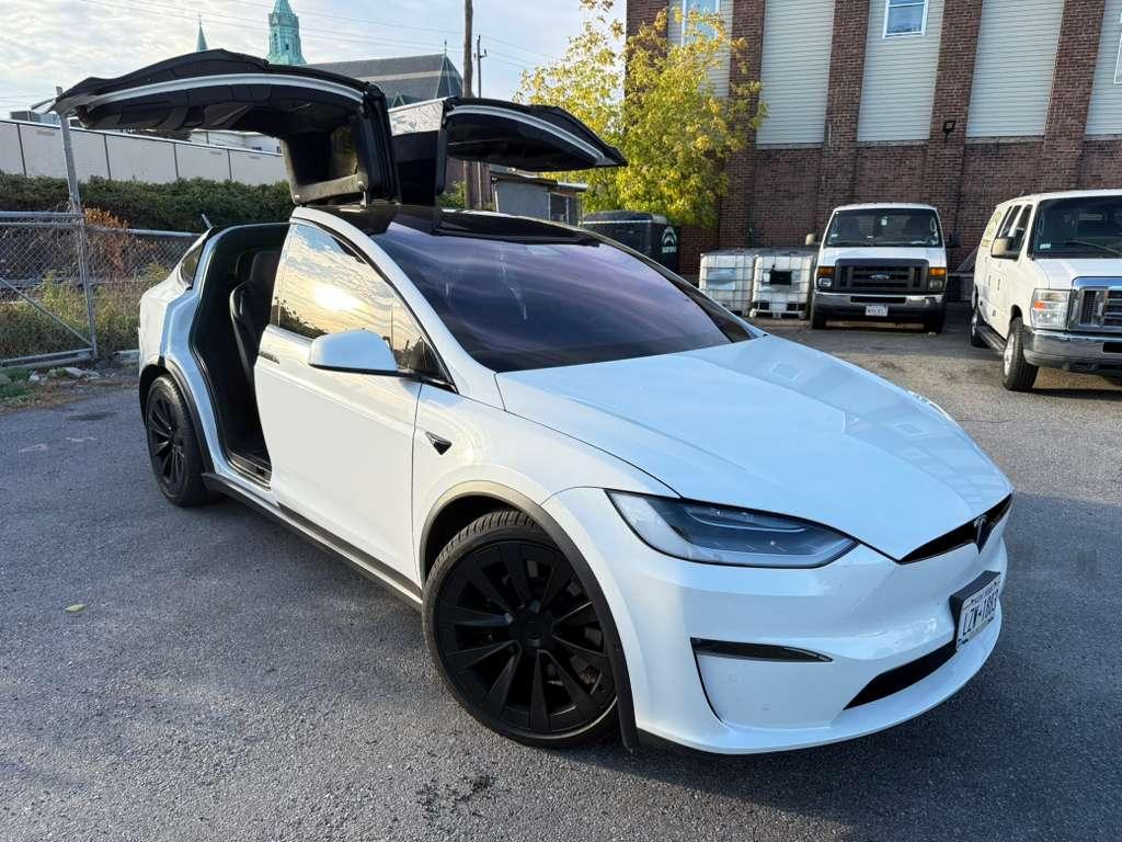 Tesla Model X 2022 in Lawrence, MA