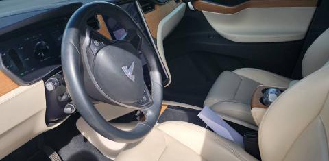Tesla Model X 2019