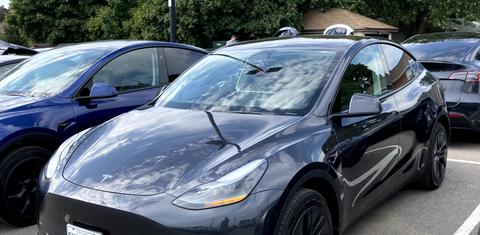 Tesla Model Y 2024