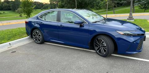 Toyota Camry Hybrid 2025