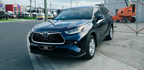 Toyota KLUGER 2022