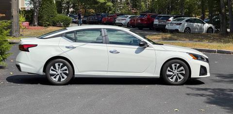 Nissan Altima 2024
