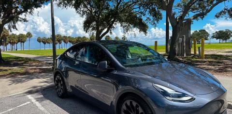 Tesla Model Y 2022