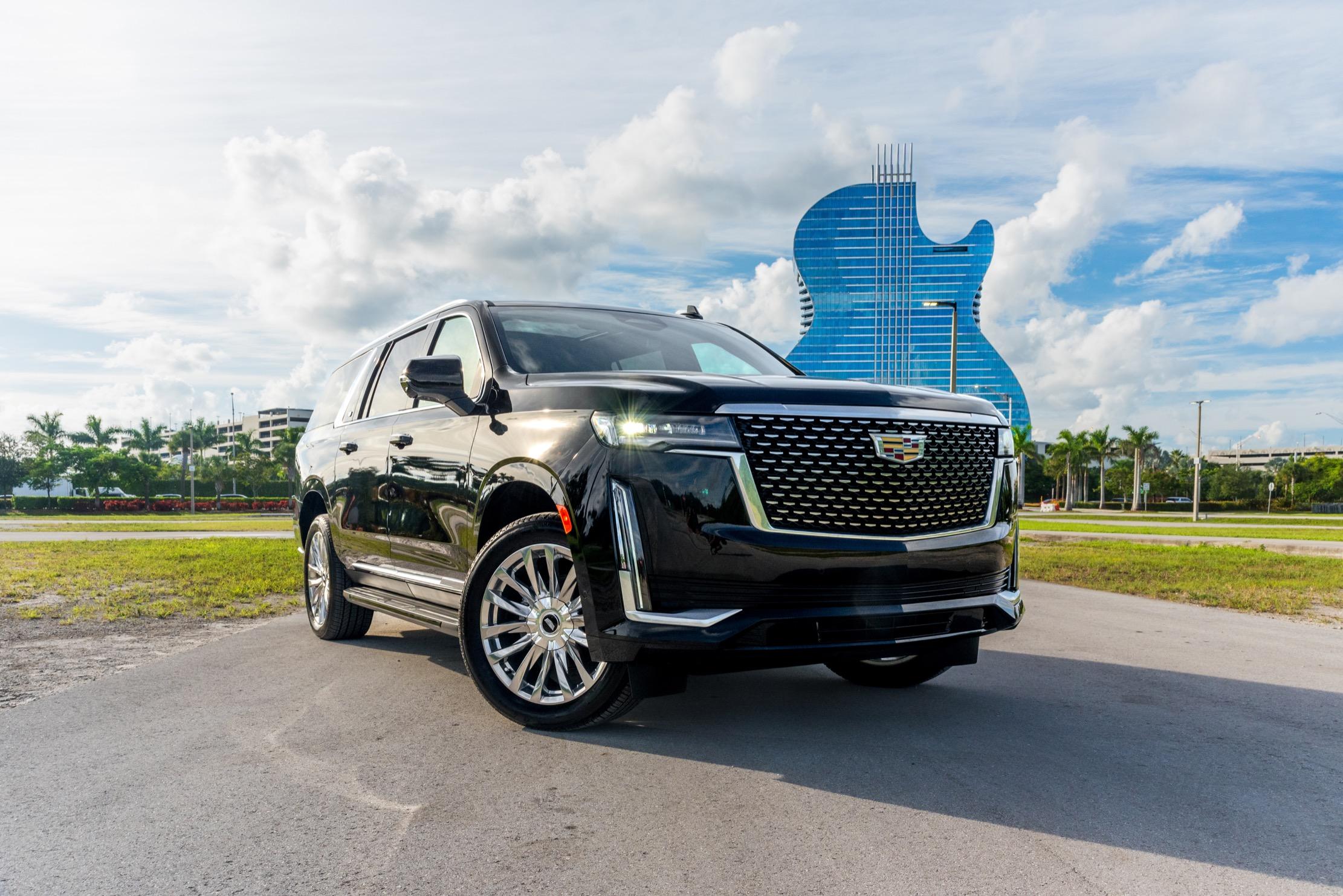 Cadillac Escalade ESV 2024 in 