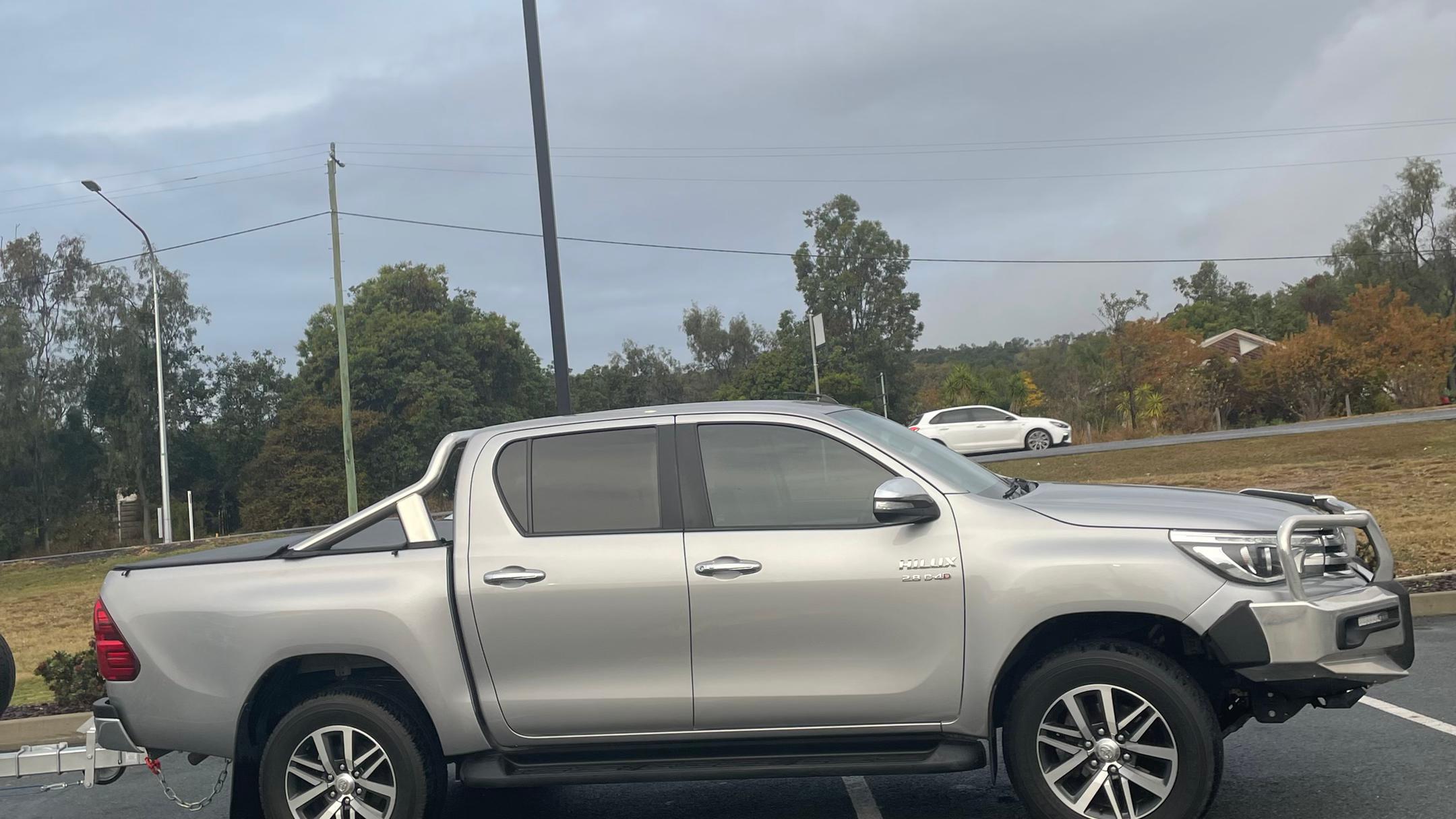 Toyota HILUX 2015 in Mundingburra