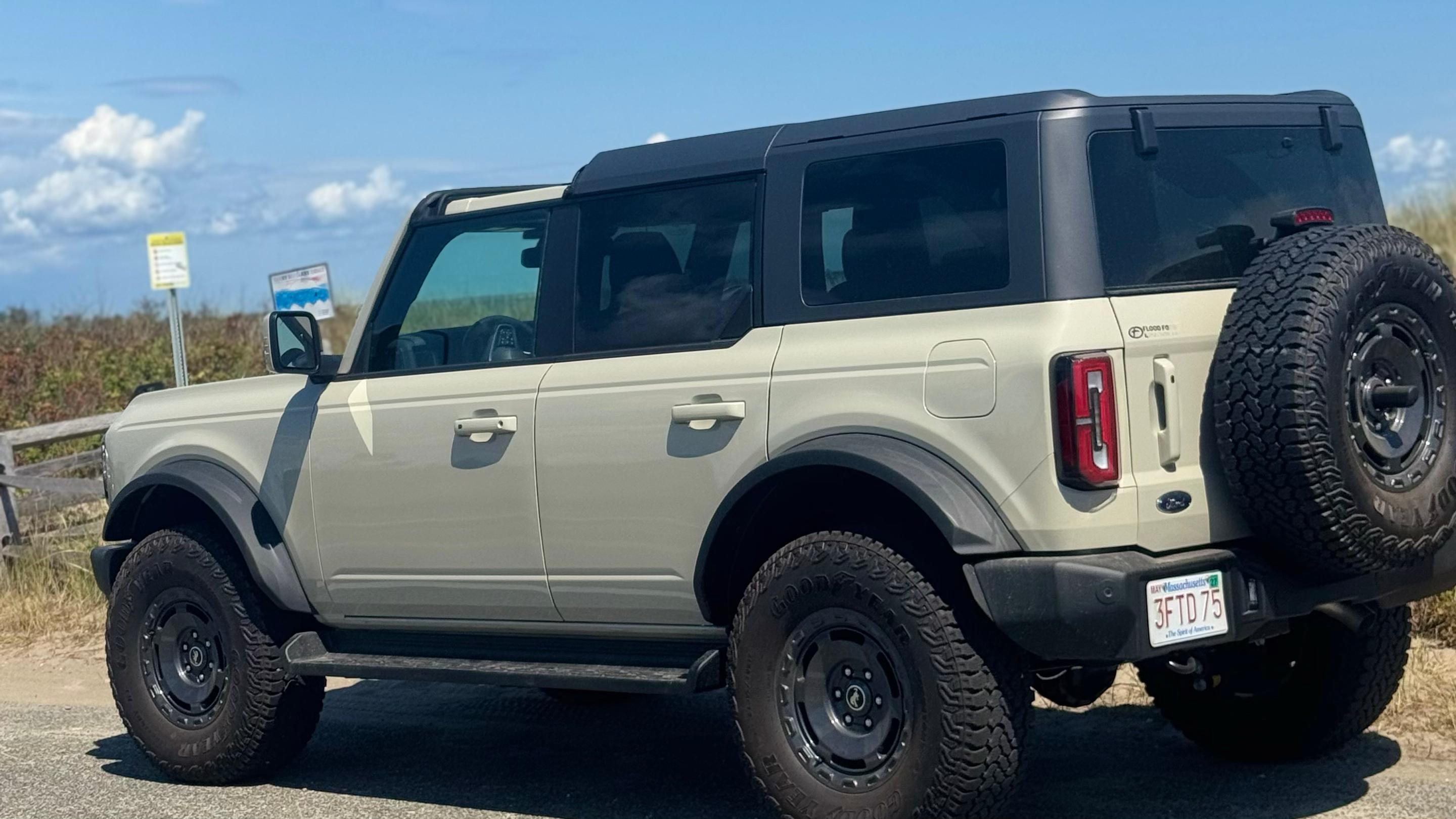 Ford Bronco 2025 in Oak Bluffs, MA