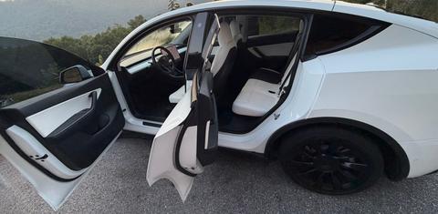 Tesla Model Y 2021