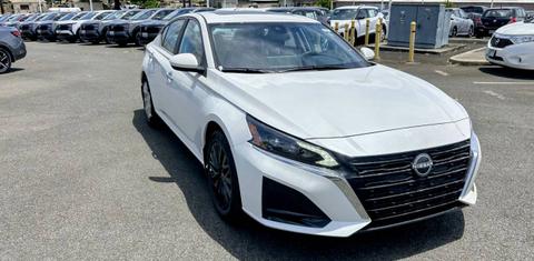 Nissan Altima 2025