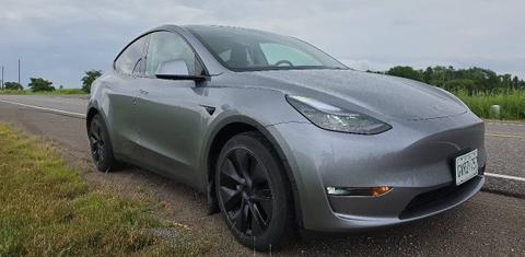 Tesla Model Y 2025
