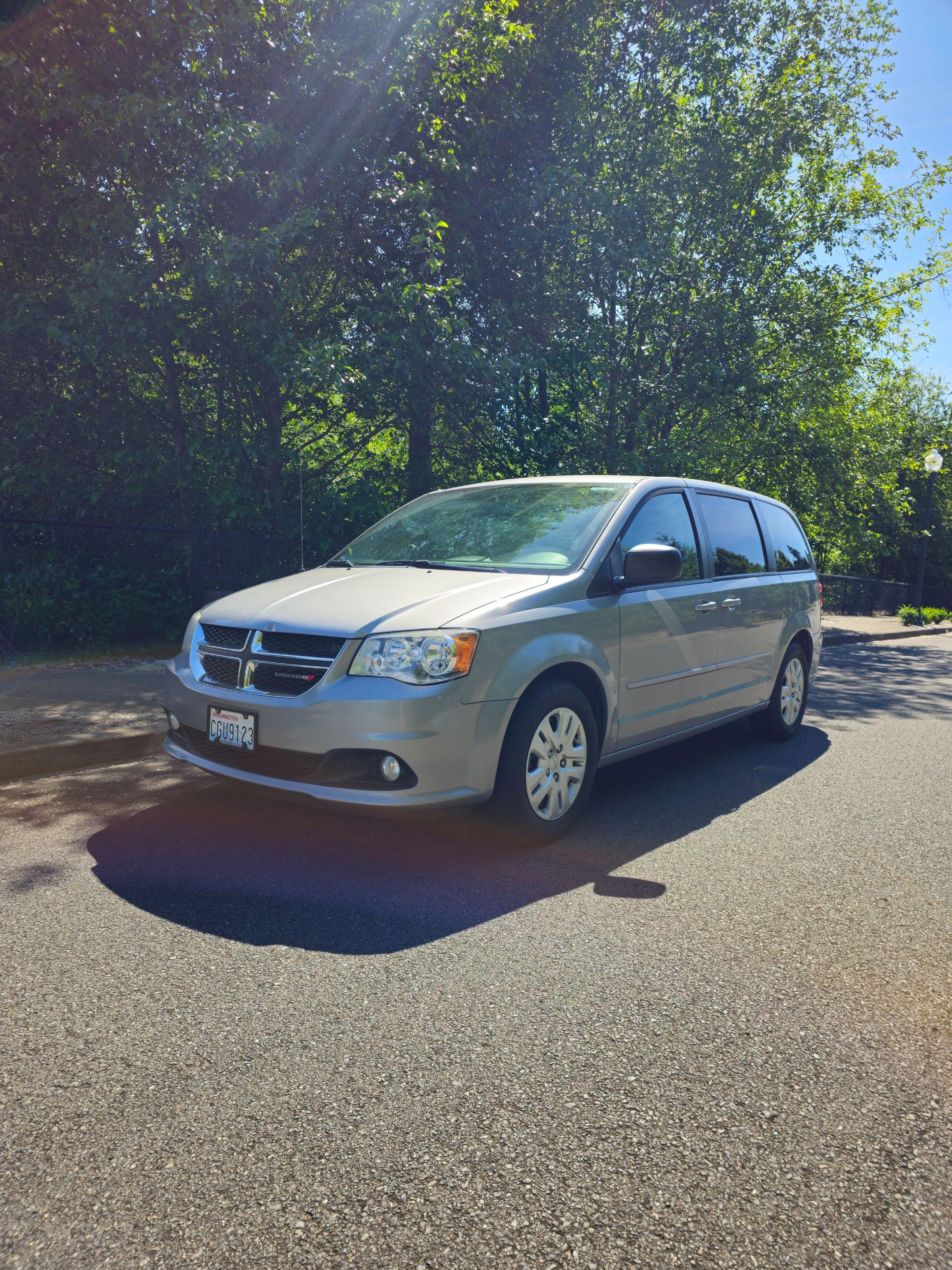 Dodge Grand Caravan 2014 in Covington, WA