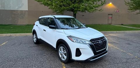 2022 Nissan Kicks White