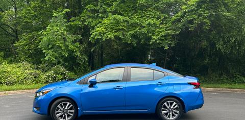 Nissan Versa 2024
