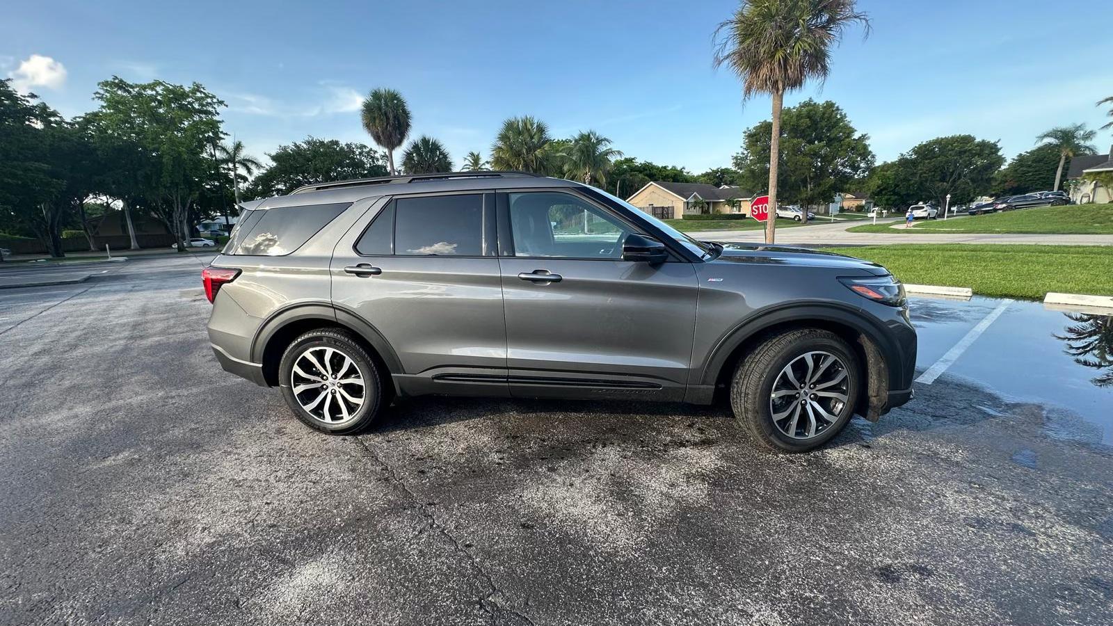 Ford Explorer 2025 in Cape Coral, FL