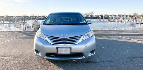 Toyota Sienna 2016