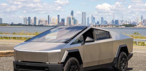 Tesla Cybertruck 2025
