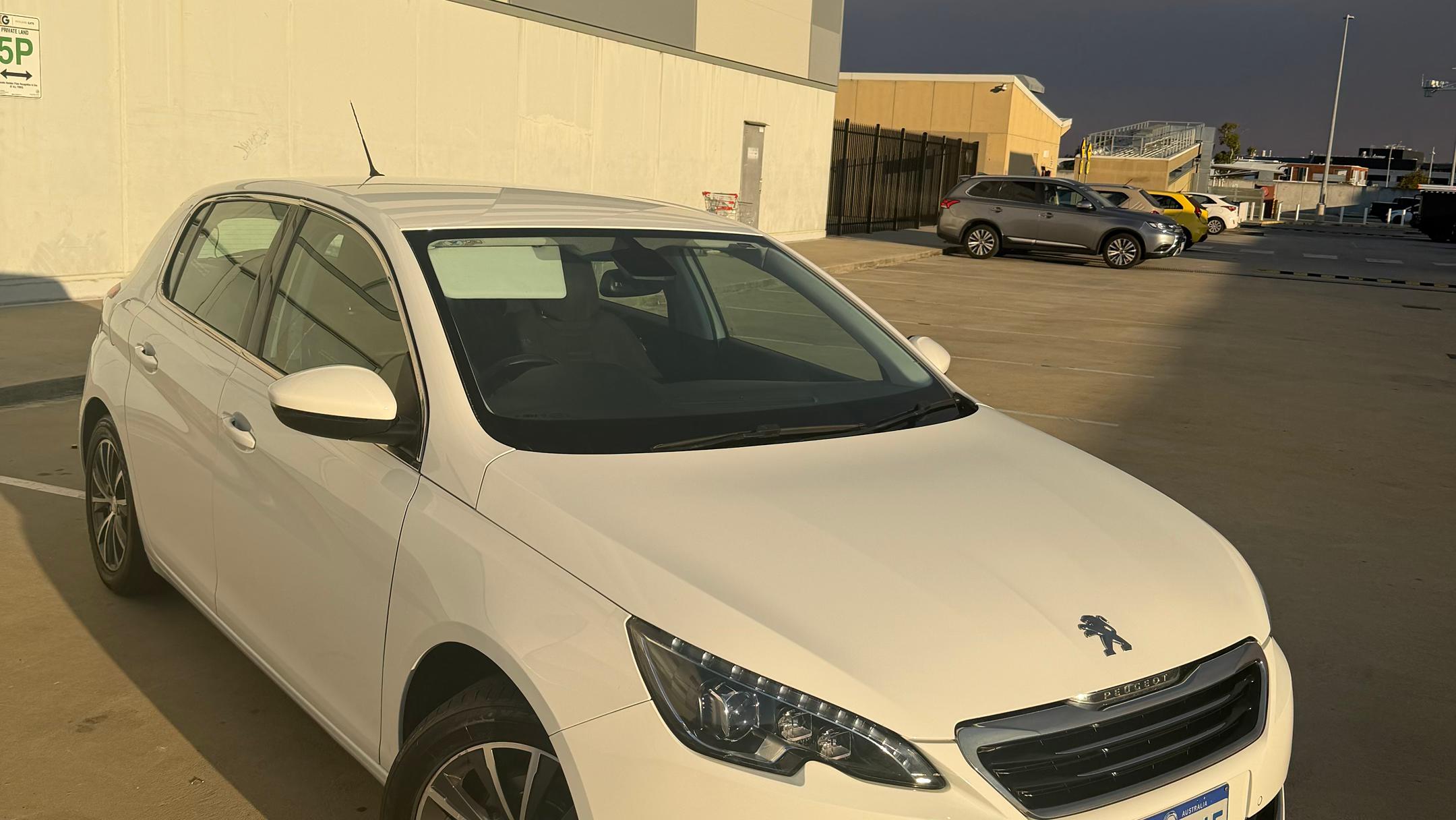 Peugeot 308 2014 in Midland