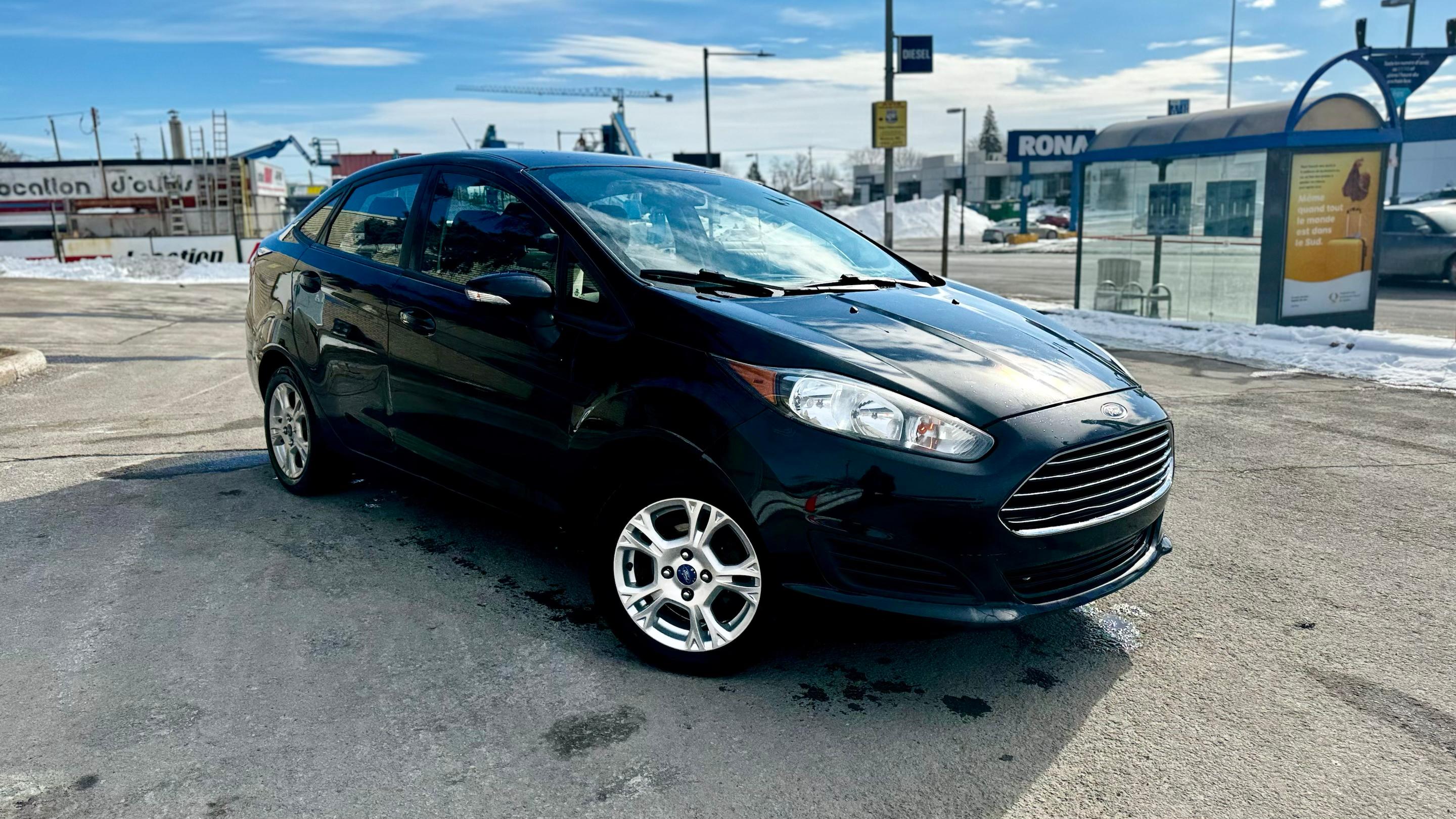Ford Fiesta 2015 à 
