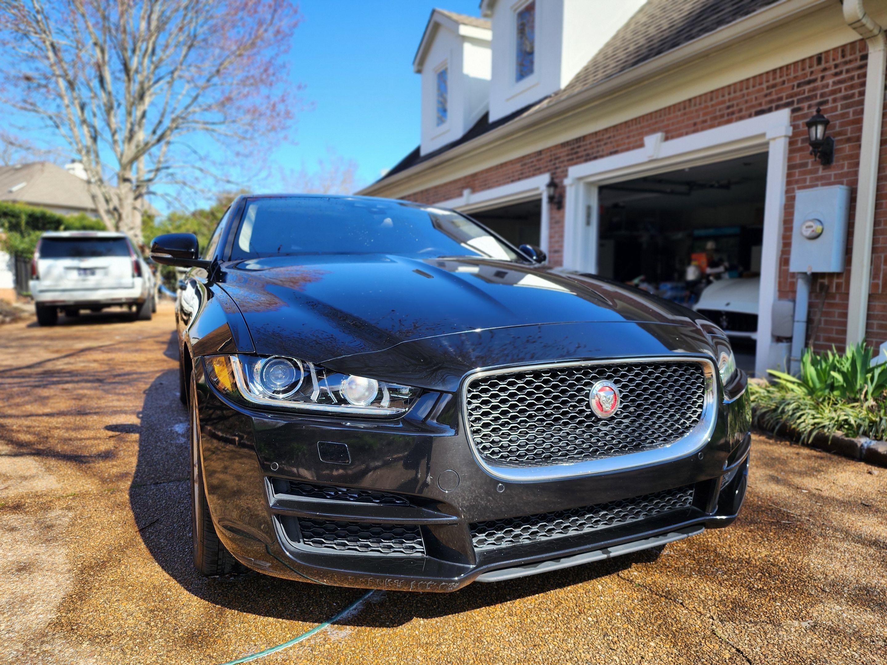 Jaguar XE 2017 in 